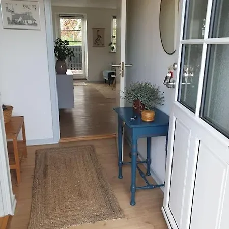 A Med Dejlig Gardhave Pa Thuro Kaeledyr Er Ikke Gratis Og Skal Tilfojes