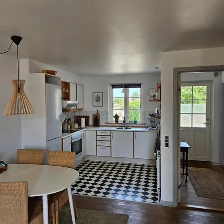 A Med Dejlig Gardhave Pa Thuro Kaeledyr Er Ikke Gratis Og Skal Tilfojes