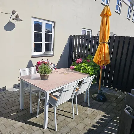 A Med Dejlig Gardhave Pa Thuro Apartment Svendborg