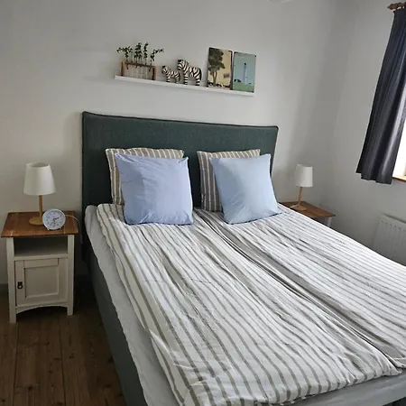 A Med Dejlig Gardhave Pa Thuro Apartment
