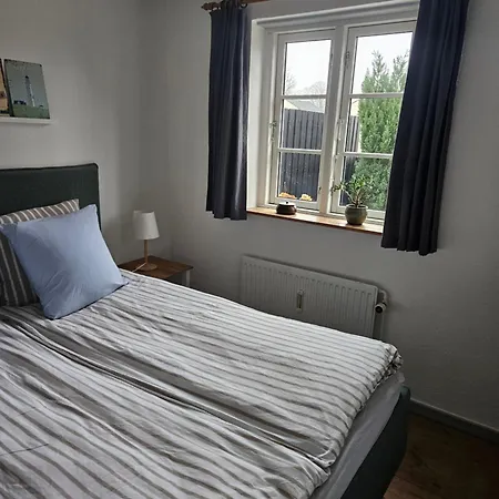 A Med Dejlig Gardhave Pa Thuro Svendborg