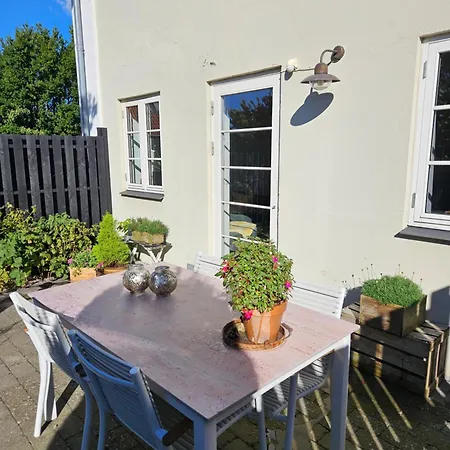 Thuro A Kaeledyr Koster Et Ekstra Belob Og Det Skal Fremga Af Jeres Reservation Apartment Svendborg